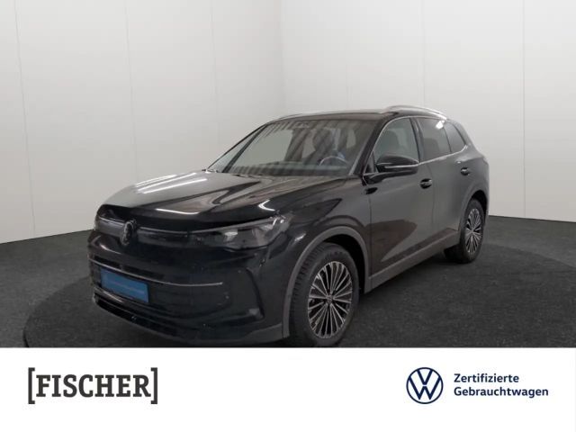 Volkswagen Tiguan 2.0TDI DSG Goal Martix Navi AHK Rear View 2025 Diesel