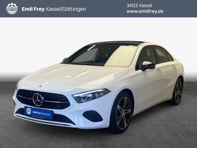 Mercedes-Benz A 200 A-Klasse 2024 Benzine