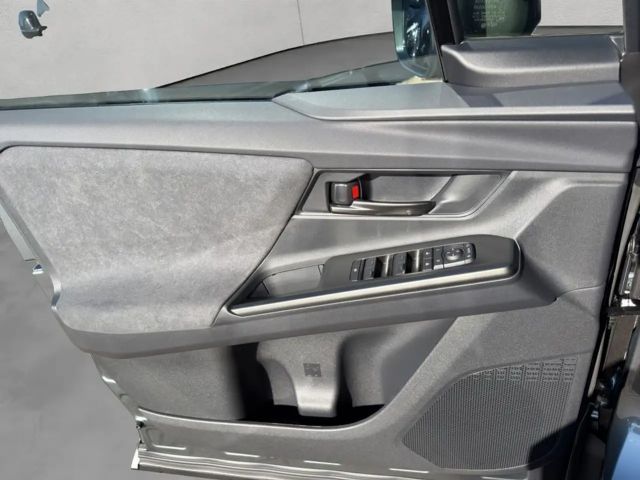 Toyota C-HR+