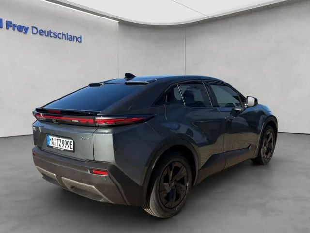 Toyota C-HR+