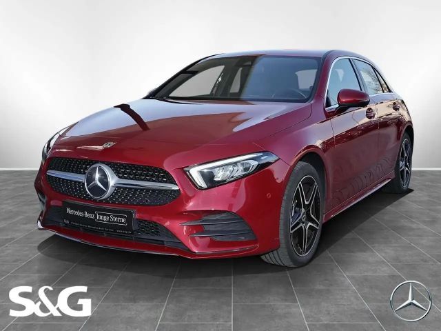 Mercedes-Benz A 250 e AMG KAMERA+SPURHALTE+MBUX+CARPLAY+LED+18 2022 Hybride / Benzine