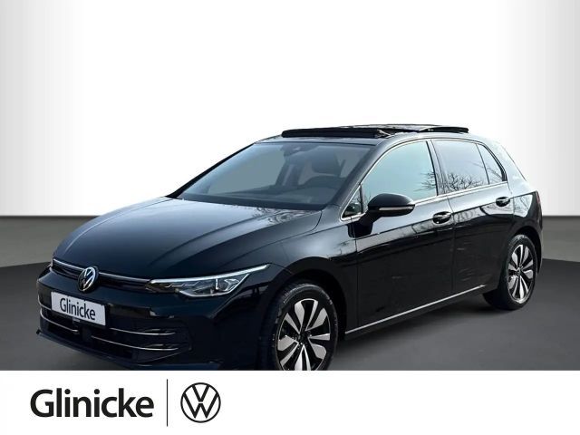 Volkswagen Golf VIII Goal 1.5 eTSI DSG, AHK, MATRIX, PANO 2025 Benzine