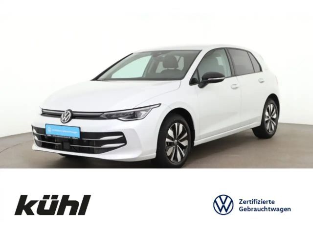 Volkswagen Golf 8 VIII 1.5 eTSI DSG Goal LED+/ACC/Kamera/Ap 2025 Benzine