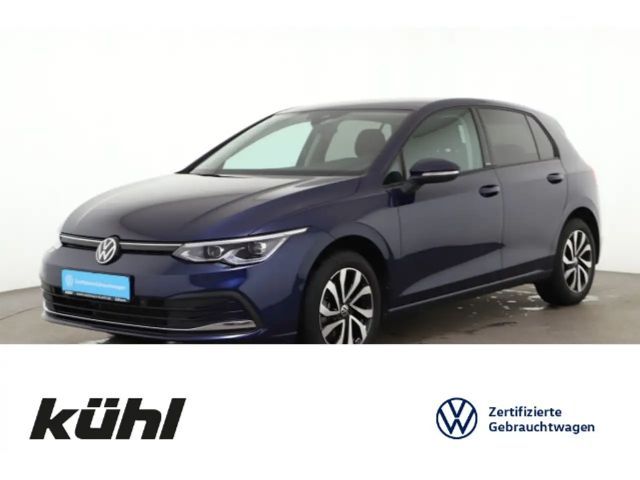 Volkswagen Golf 8 VIII 1.5 eTSI DSG Active LED+/ACC/Kamera/ 2022 Benzine