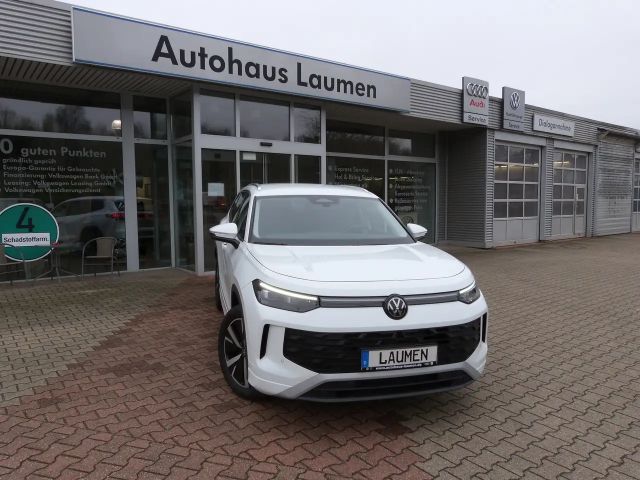 Volkswagen Tayron 1.5 eTSI DSG Life 19`LM AHK Cam Kessy 2025 Benzine