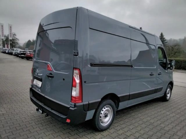 Nissan Interstar