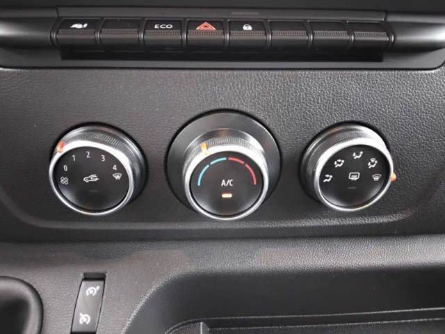 Nissan Interstar