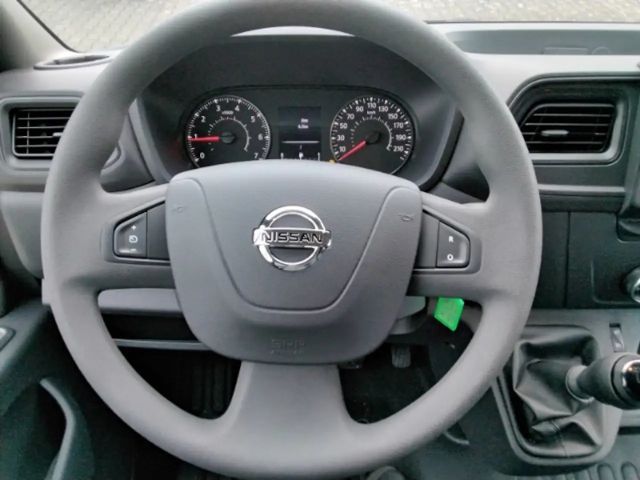 Nissan Interstar