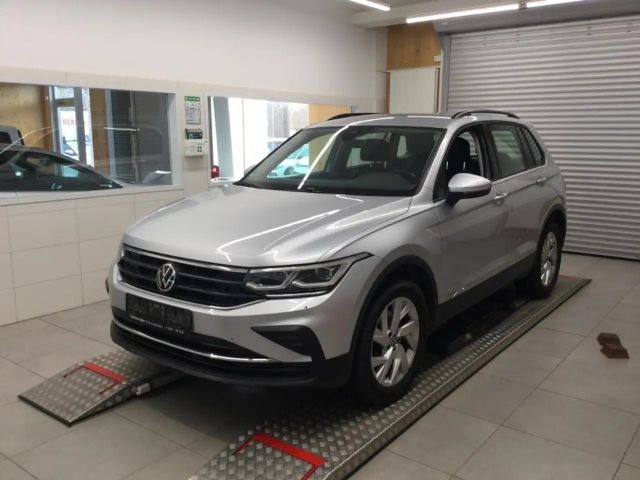Volkswagen Tiguan LIFE 4M MATRIX APP STANDH + LENKRADH DAB+ StandHZG 2021 Diesel
