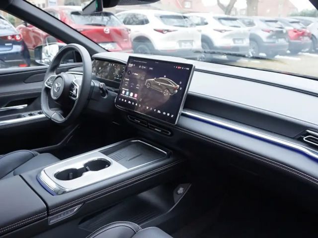Mazda 6e