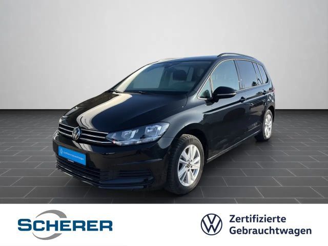 Volkswagen Touran 1.5 TSI DSG 7-Sitzer NAVI AHK ACC EPH 2025 Benzine