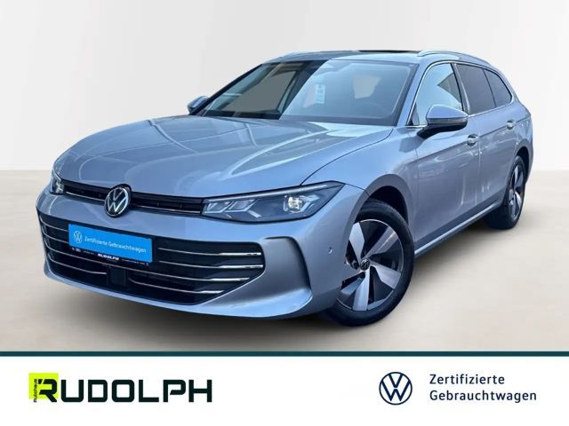 Volkswagen Passat Business 1.5 eTSI DSG HUD LED Navi ACC SHZ Soundsy 2024 Benzine