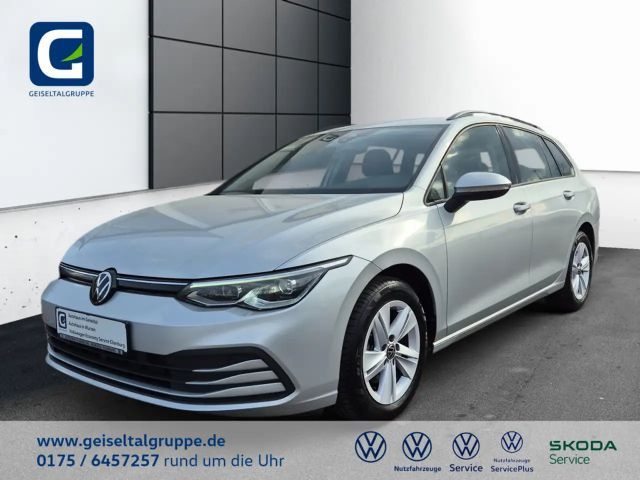 Volkswagen Golf VIII Variant 1.5 eTSI Life *DSG*LED*AHK*NAVI*DAB*PDC*SHZ* 2023 Benzine