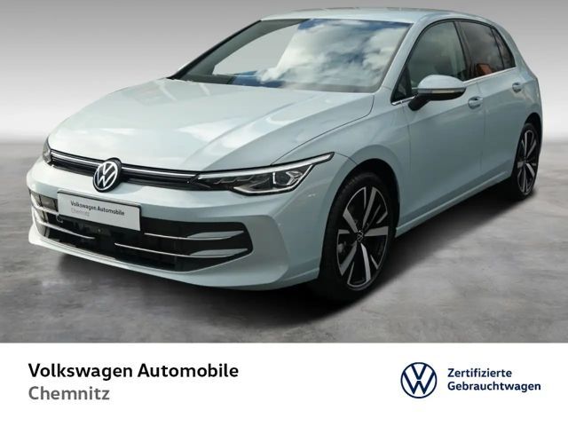 Volkswagen Golf VIII 1.5 eTSI Style*Head-up*AHK*360°*LED* 2025 Benzine