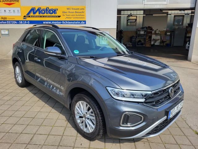 Volkswagen T-Roc Life 16"LM 2AC+ Navi WiPak LED App L&S PLA 2024 Benzine