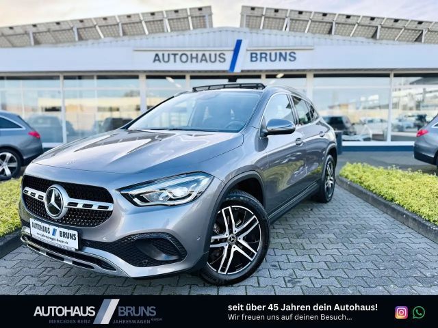 Mercedes-Benz GLA 200 d PROGRESSIVE, AHK schw., Panodach, RFK, LED, SHZ, 2022 Diesel