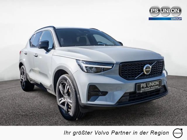 Volvo XC40 2.0 Plus Dark 2WD H/K ACC LENKRADHZ. LED 2025 Benzine