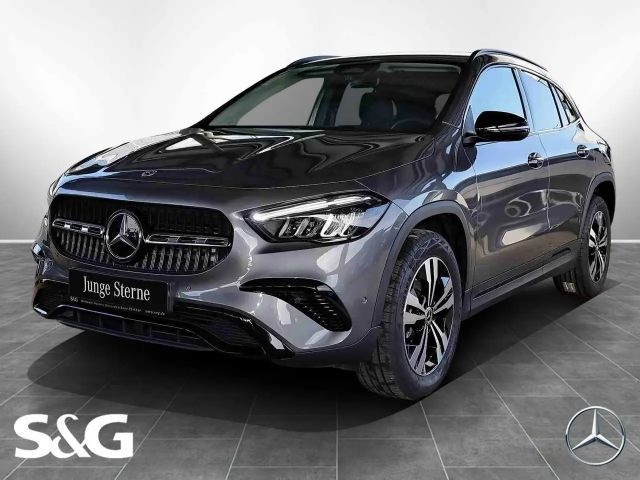 Mercedes-Benz GLA 180 2024 Benzine