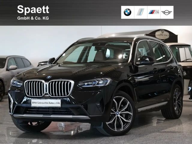 BMW X3 xDrive30e 20" Zoll HUD 360° Laser DrivAss Komfzug. 2023 Hybride / Benzine
