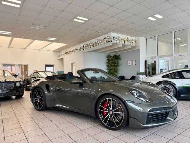 Porsche 992 911 992 Turbo Cabrio SportDesign/InnoD/Burmester 2024 Benzine