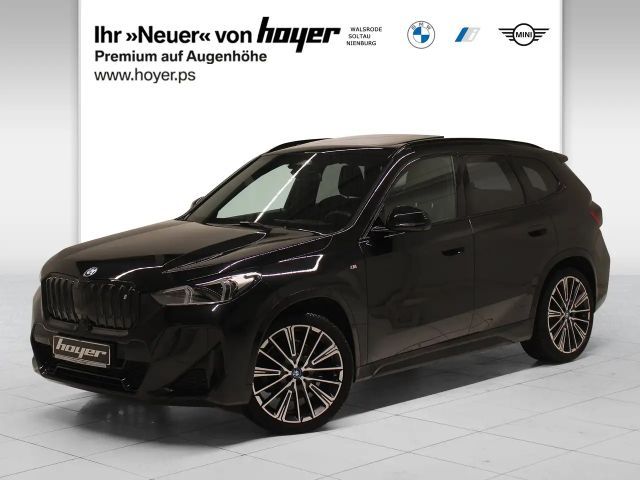 BMW iX1 xDrive30 M Sportpaket Head-Up HK HiFi DAB 2023 Elektrisch