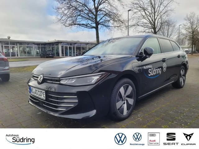 Volkswagen Passat Variant 1,5 TSI eHybrid Business HUD AHK 2025 Hybride / Benzine