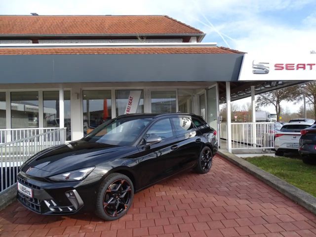 Cupra Leon Leon Sportstourer VZ 1.5 e-HYBRID DSG 272PS AHK Na 2025 Hybride / Benzine
