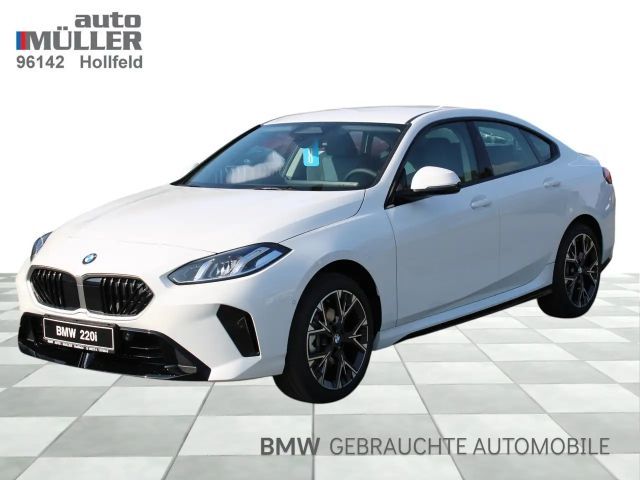 BMW 220 M Sport Design DAB Parkassistent Klimaaut. 2026 Hybride / Benzine