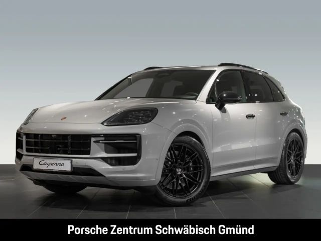 Porsche Cayenne GTS HA-Lenkung InnoDrive Head-Up BOSE 2026 Benzine