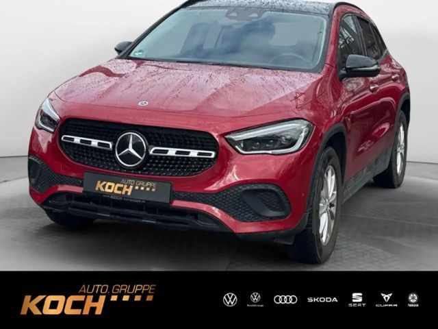 Mercedes-Benz GLA 250 Progressive 4Matic Pano LED Navi Kamera 2022 Benzine