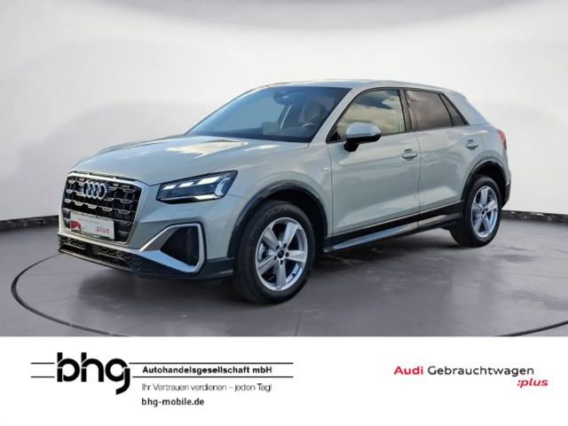 Audi Q2 30 TFSI S line Navi connect MatrixLED virtual 2025 Benzine