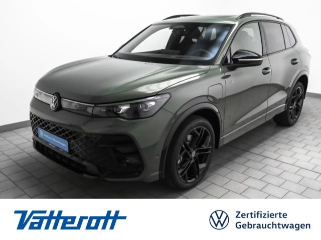 Volkswagen Tiguan R-Line 1.5 eHybrid DSG AHK Navi Pano IQ.Light 2026 Hybride / Benzine