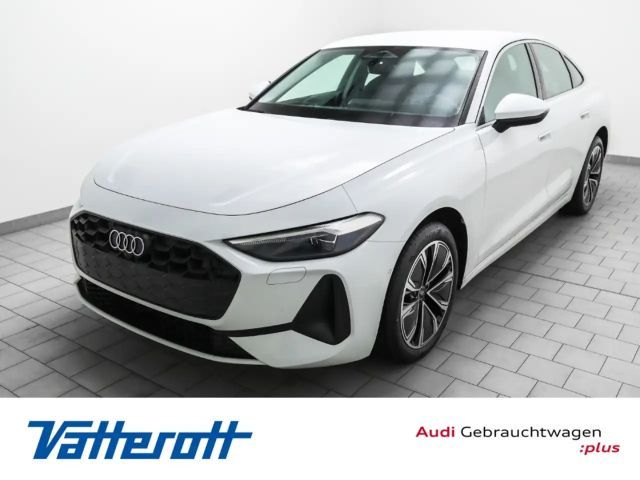 Audi A5 TFSI quattro Kamera CarPlay ACC Navi 2025 Benzine