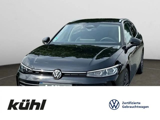 Volkswagen Passat Variant 1.5 eHybrid DSG Elegance Navi,AHK 2025 Hybride / Benzine