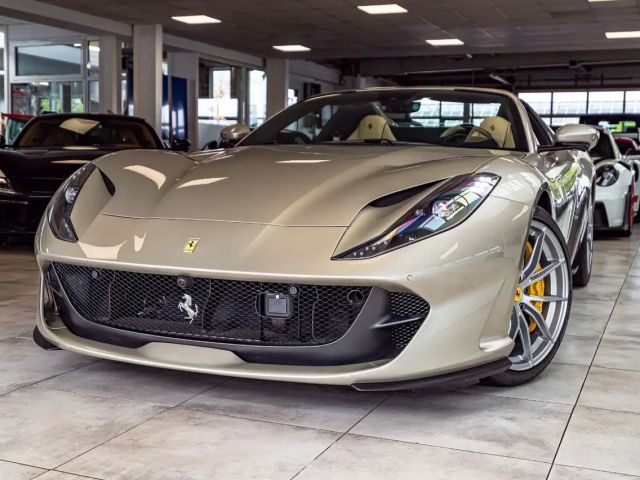 Ferrari 812 2022 Benzine