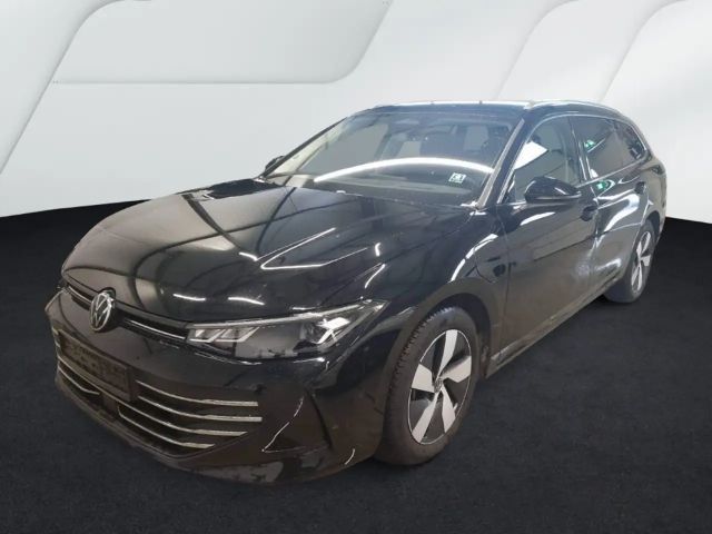 Volkswagen Passat Variant Plug-In Business AHK NAVI LED CCS ERGOSITZE 2025 Hybride / Benzine