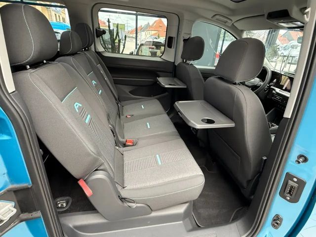 Ford Grand Tourneo
