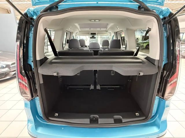 Ford Grand Tourneo