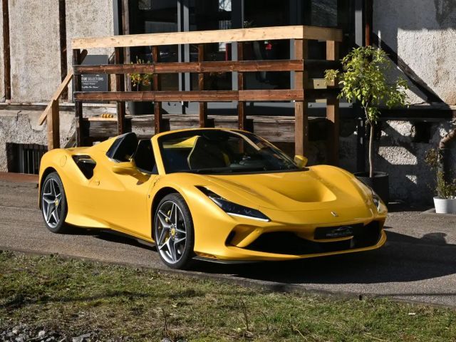 Ferrari F8 Spider 2023 Benzine