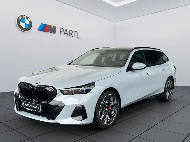 BMW 540 d xDrive Touring M-Pro Autobahnassist Standhzg B&W 2026 Diesel