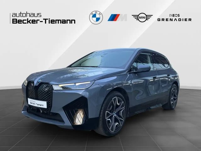 BMW iX xDrive40 Sportpaket | AHK | ACC | 360° | HarmanK e 2022 Elektrisch