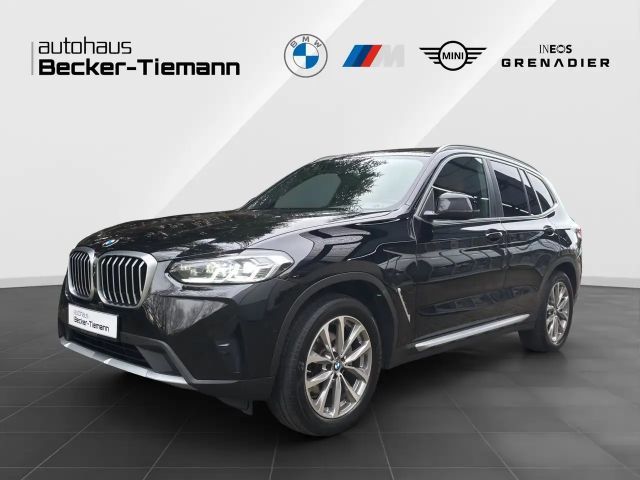 BMW X3 xDrive20i AHK | 360°| adap. LED | Navi etc. 2023 Benzine