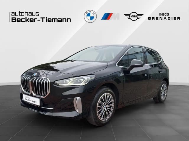 BMW 220 i Active Tourer Luxury Line | AHK | Lenkradhzg | K 2025 Benzine