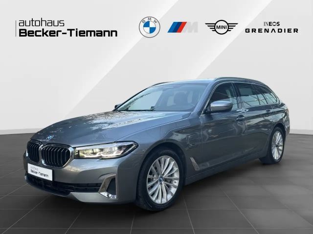 BMW 530 e xDrive Touring Luxury Line | Head-Up | Da.Prof | 2022 Hybride / Benzine