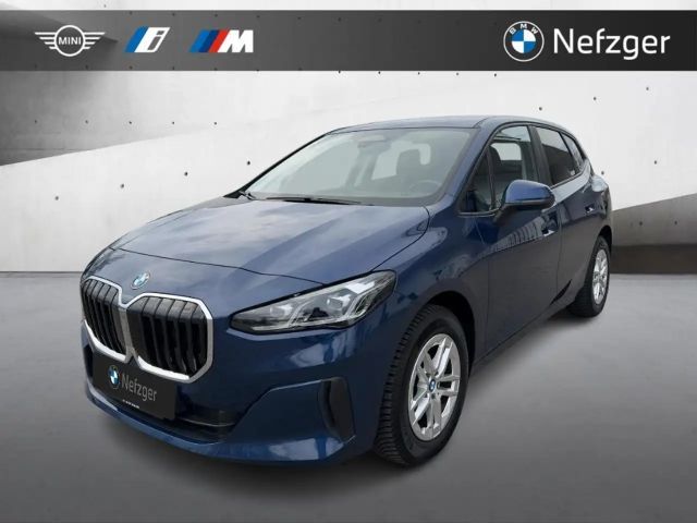 BMW 218 Active Tourer i Park-Assistent LED AHK 2023 Benzine