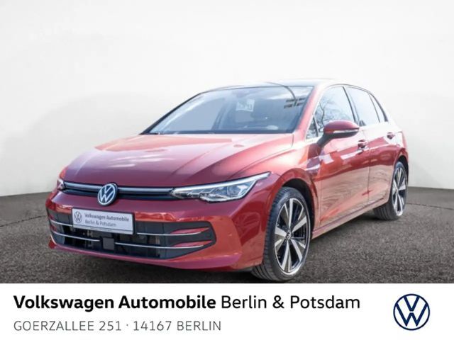 Volkswagen Golf VIII 1.5 eTSI Style DSG App-Conn.R-Kam Soun 2025 Benzine