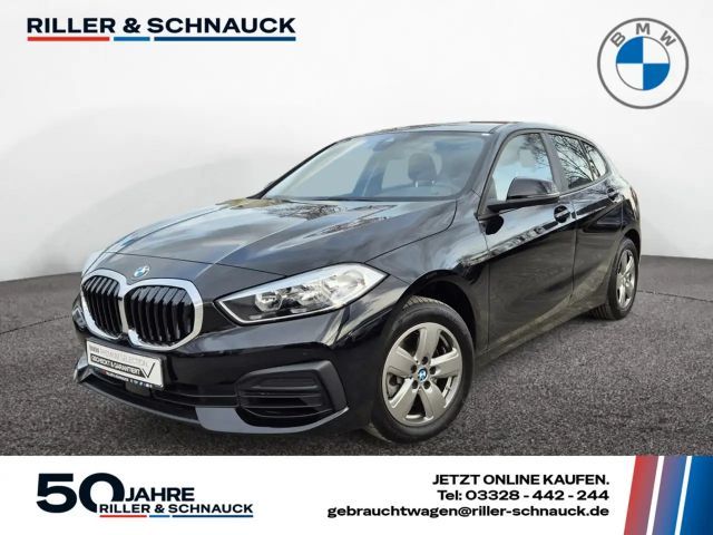 BMW 116 i NAVI+KAM+PDC+SHZG+W-LAN 2024 Benzine