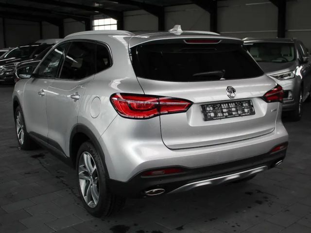 MG HS