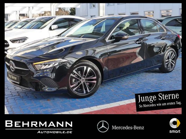 Mercedes-Benz A 180 A 180 Limousine Progressive +Panorama+R-Kamera++ 2025 Benzine