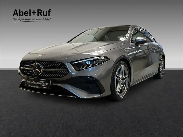 Mercedes-Benz A 180 Limo AMG+LED+Kamera+Ambiente+Panorama+TotW 2024 Benzine